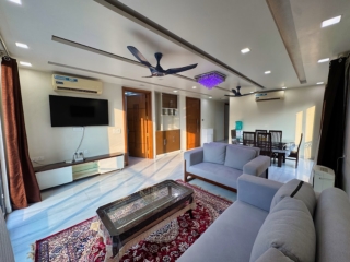 luxury service apartments in west delhi